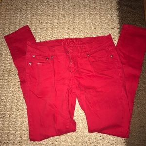 Red skinnies